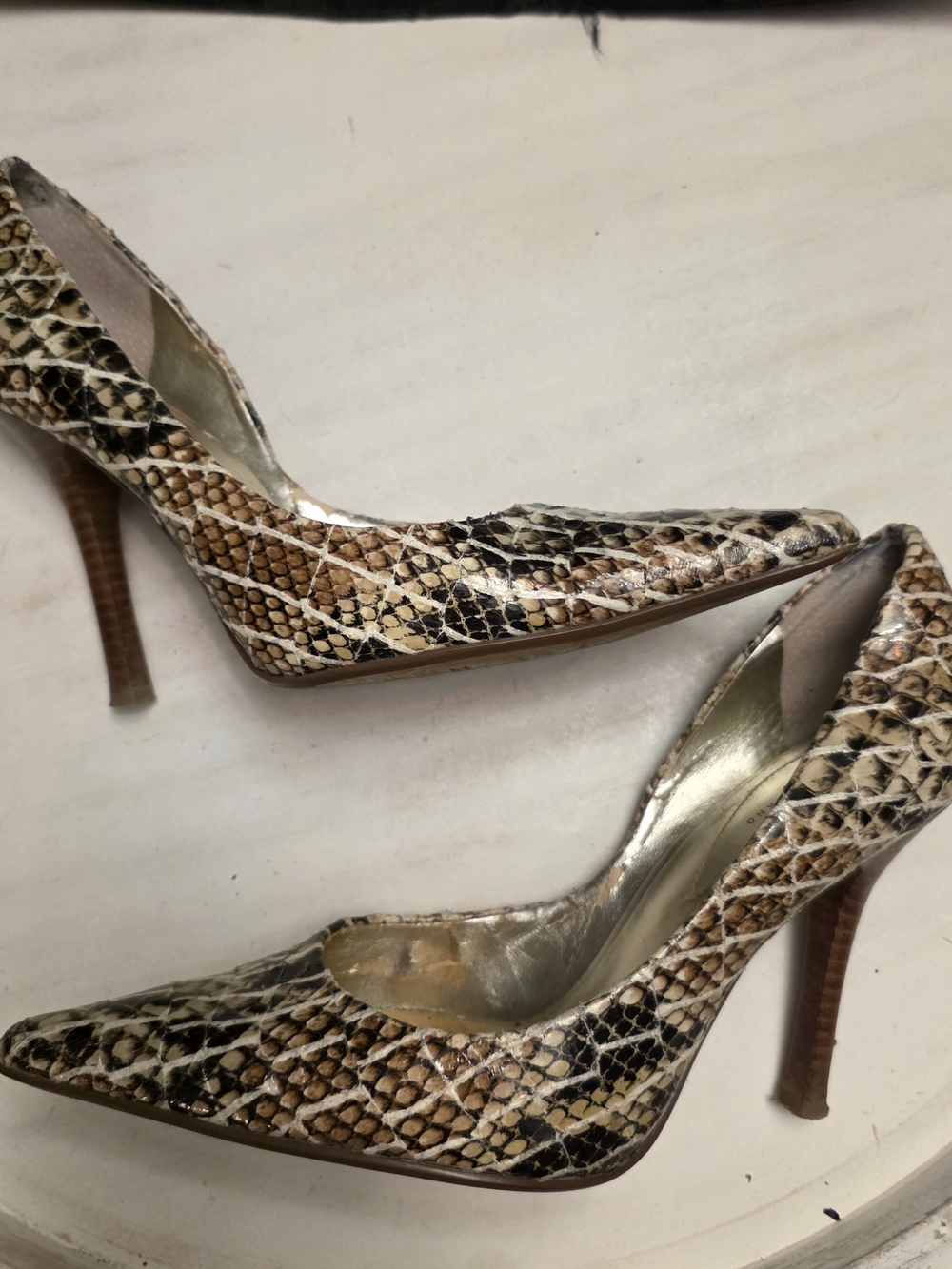 Guess Snakeskin Pumps. Size 7.5
